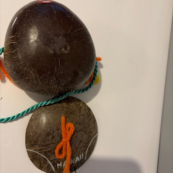 Vintage Hand-painted Hawaii 4.5\" Polished Coconut Purse Girl In - Picture 5 of 5